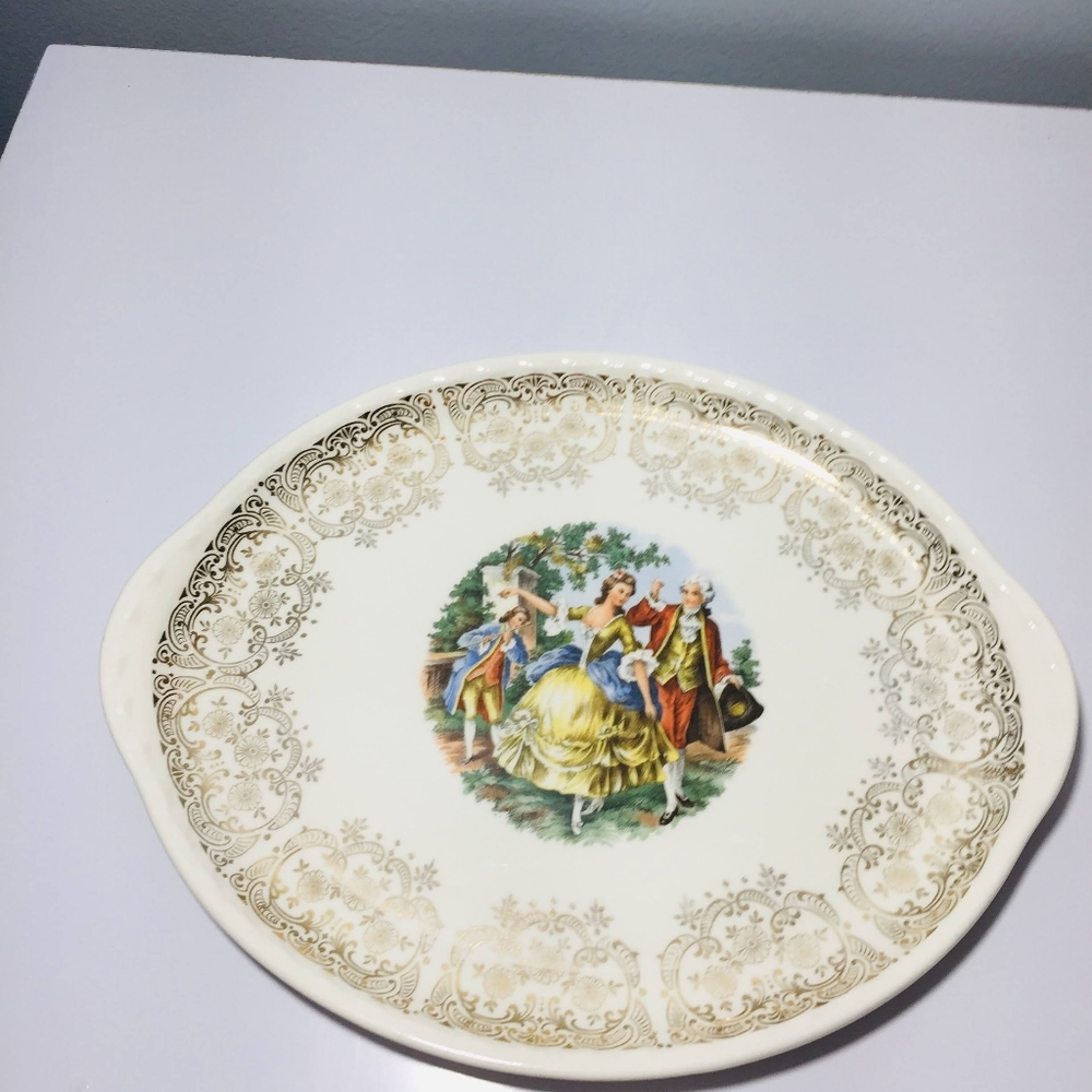 1982, platter plate served Vintage Victorian. Exc - Picture 7 of 14
